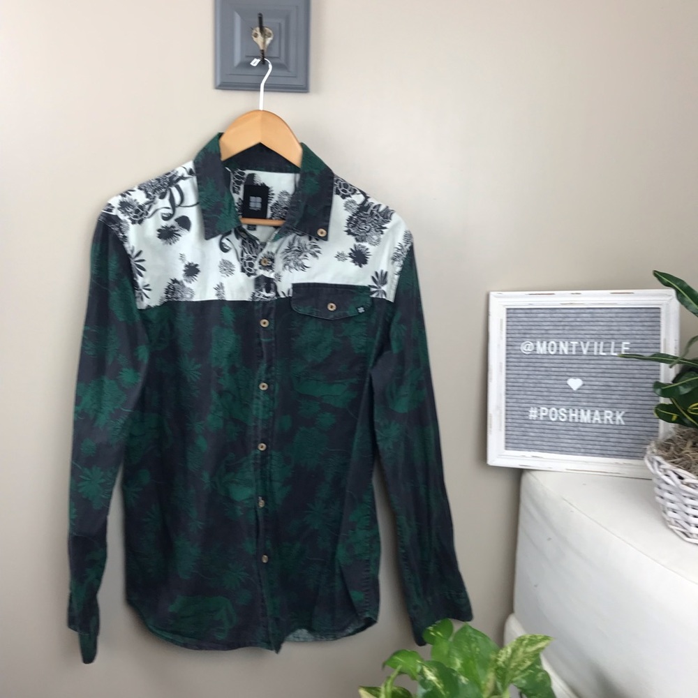 Men’s Insight  Long Sleeve Button Down Shirt